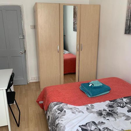 Stunning 3 Bedroom Flat In Stockwell London Exterior foto