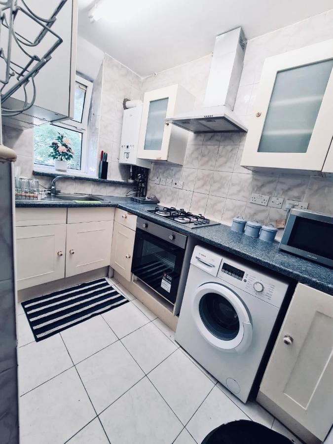 Stunning 3 Bedroom Flat In Stockwell London Exterior foto