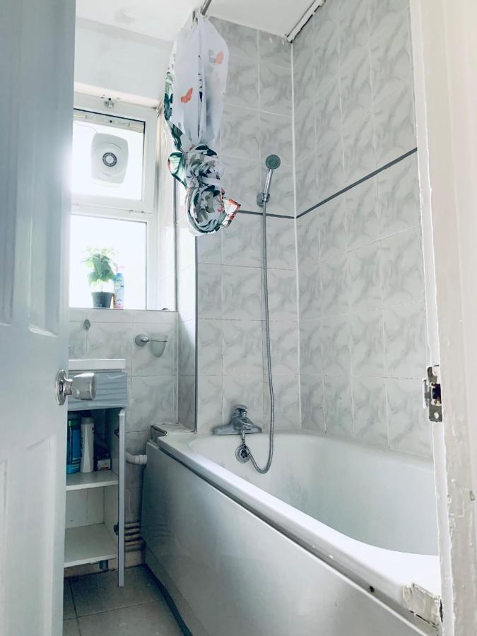 Stunning 3 Bedroom Flat In Stockwell London Exterior foto