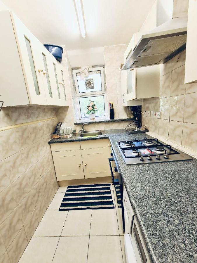 Stunning 3 Bedroom Flat In Stockwell London Exterior foto